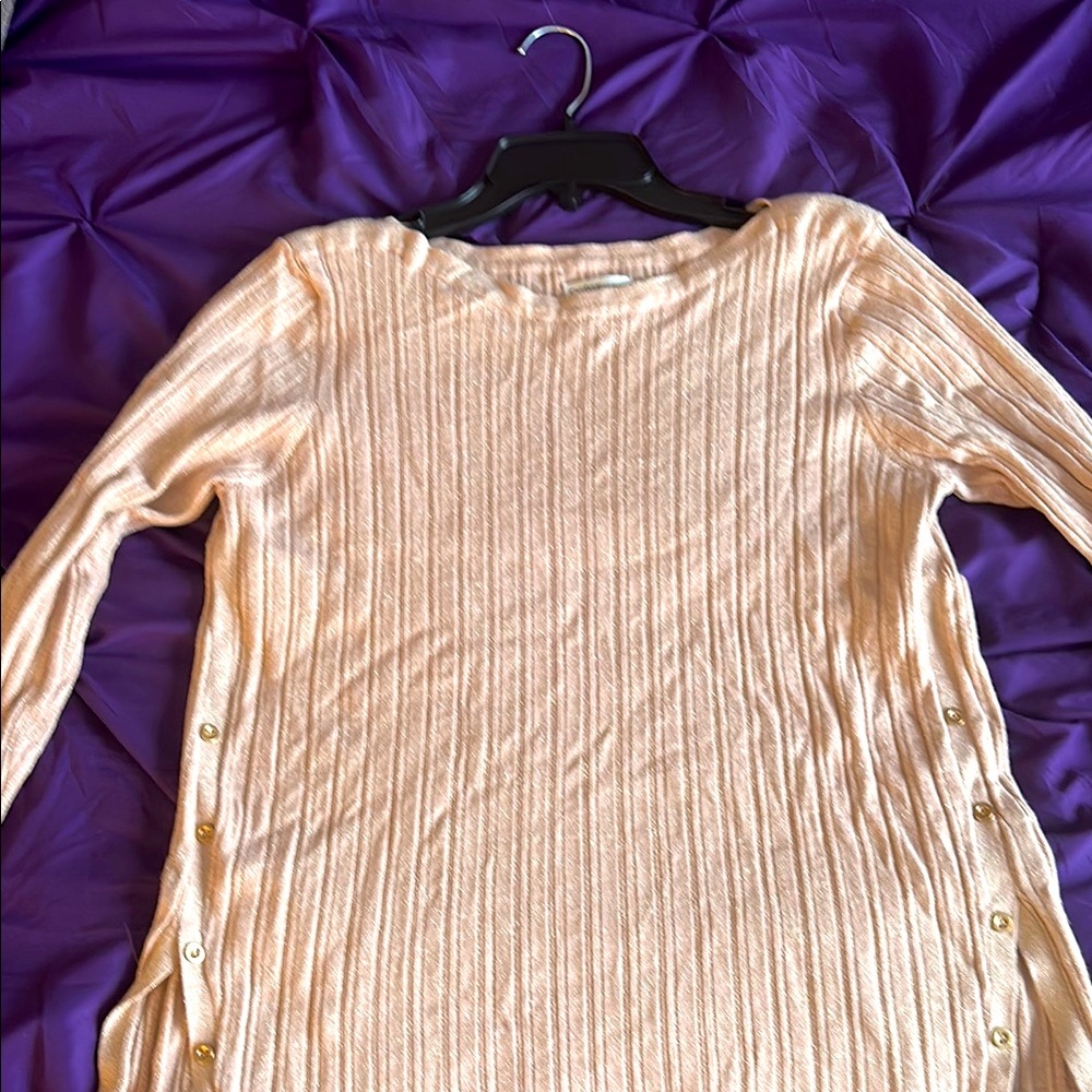 Pale Pink With Gold Detail Ribbed Long Sleeve Sweater. XL
